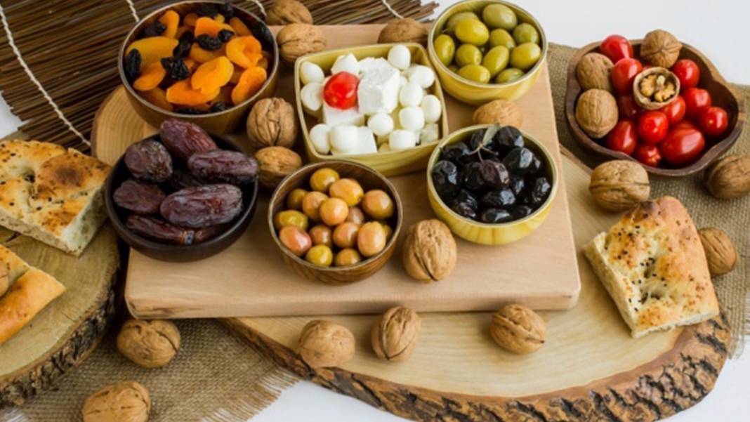 Enerjik bir oruç için sahur rehberi: Sahurda ne yenir, ne yenmez? 2